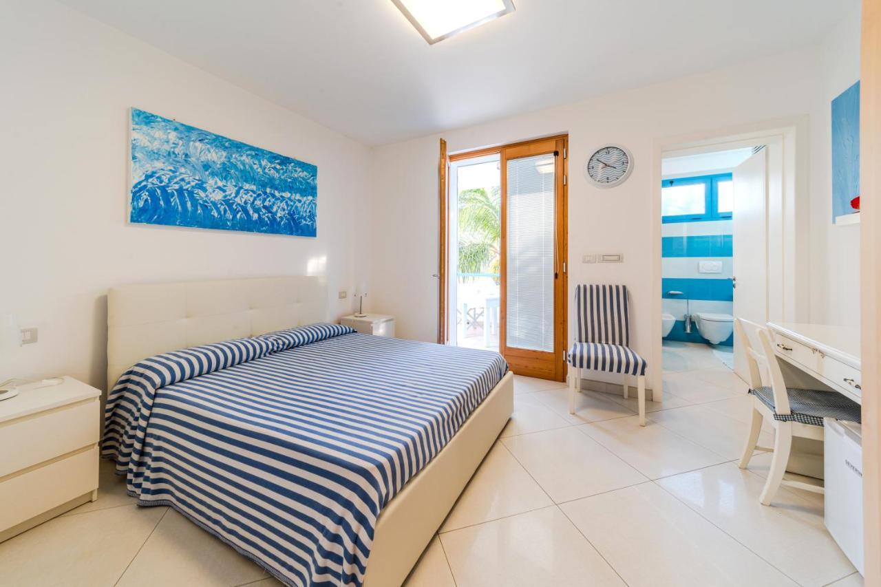 Lo Scalo Bed And Breakfast Marina Di Novaglie Alessano Exterior photo