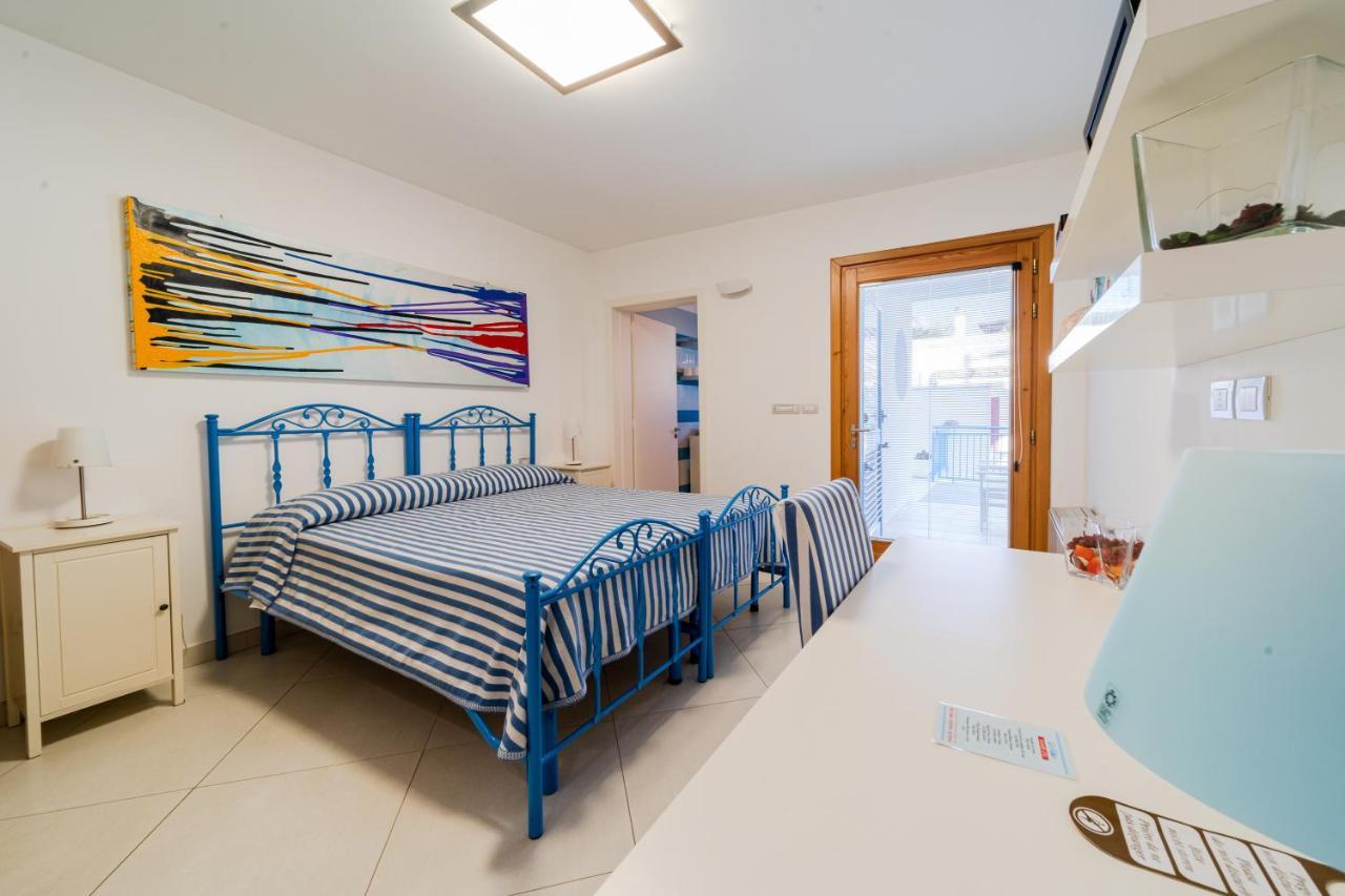 Lo Scalo Bed And Breakfast Marina Di Novaglie Alessano Exterior photo